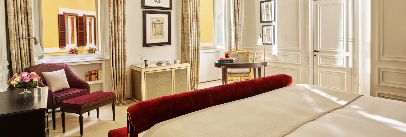 junior suite bedroom with internal view at Hotel Eden