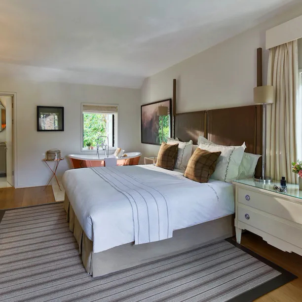 Coworth Park-Cottage Executive Suite-Farmer's East-propped-highres