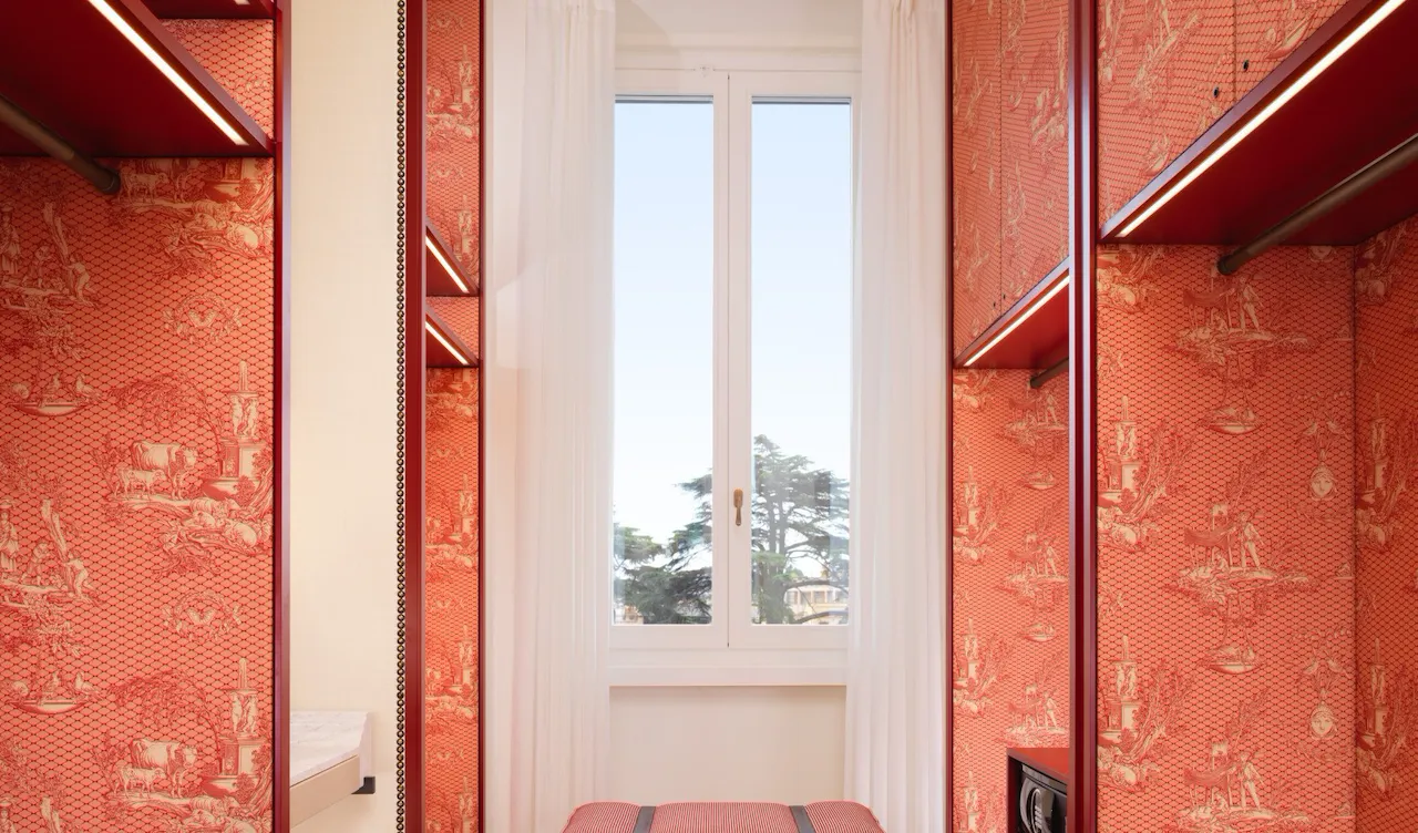 Walk in cabinet at Dolce Vita Suite at Hotel Eden, Rome