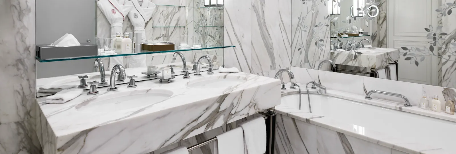 HPA-309-Prestige-Suite-SDB-HR-by-Francis-Amiand