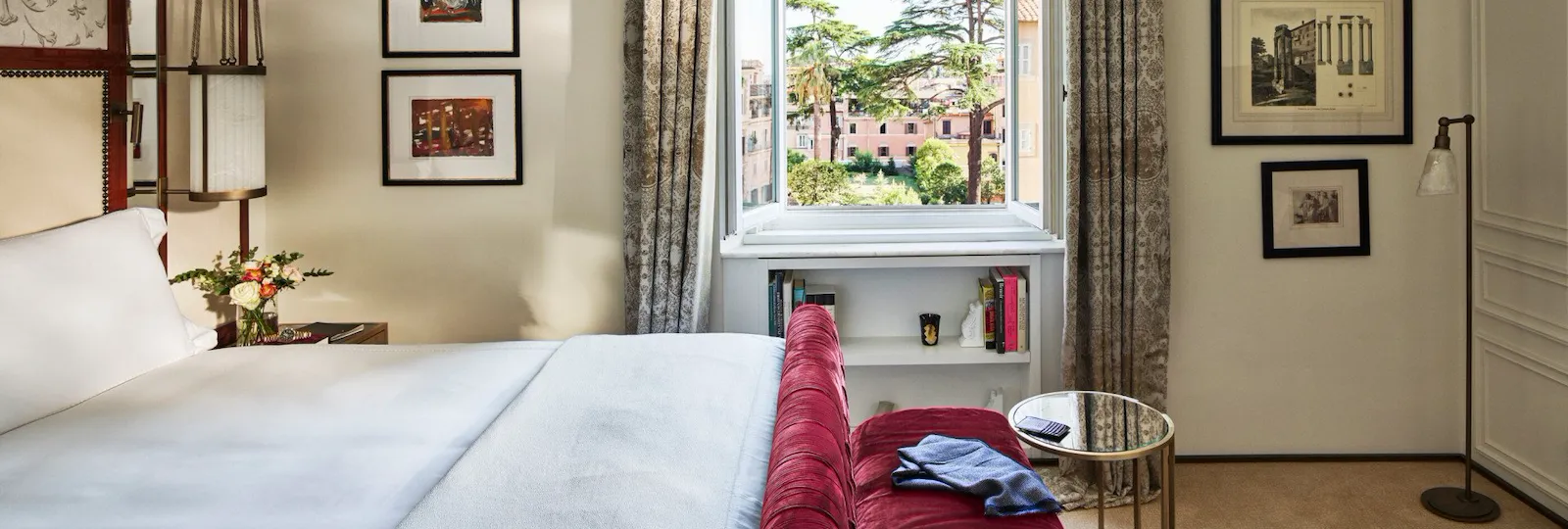 Dolce Vita suite bedroom at Hotel Eden, Rome