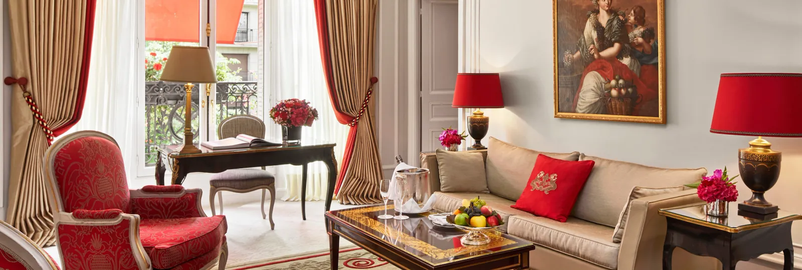 HPA-202-Deluxe-Suite-Avenue-Salon-a-HR-by-Francis-Amiand