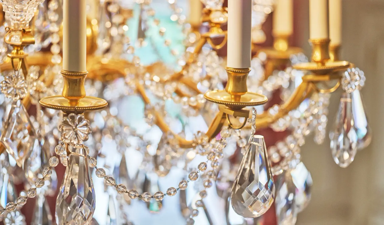 Closeup of the chandelier in the presidential appartment at Le Meurice, Paris.