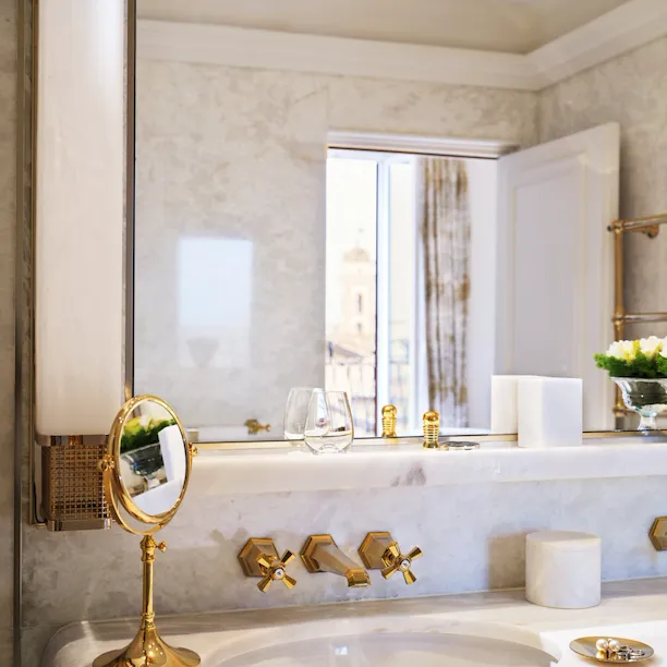 La Grande Bellezza suite bathroom