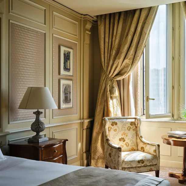 Deluxe room with natural light