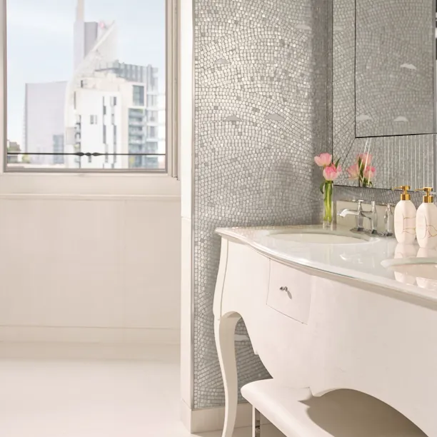 Premium Room white bathroom