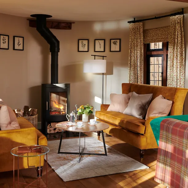 Coworth Park-North Lodge-Living room-props-highres