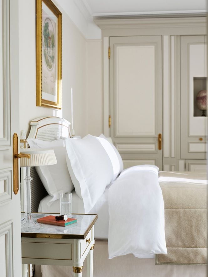 Le Burgundy Paris I Classic Room