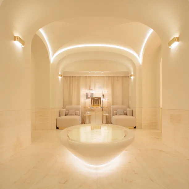 Rest room of the Spa Dior of the Plaza Athenée hotel