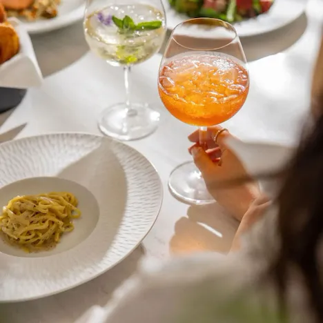Spritz moment in The Restaurant at Hotel Bel-Air