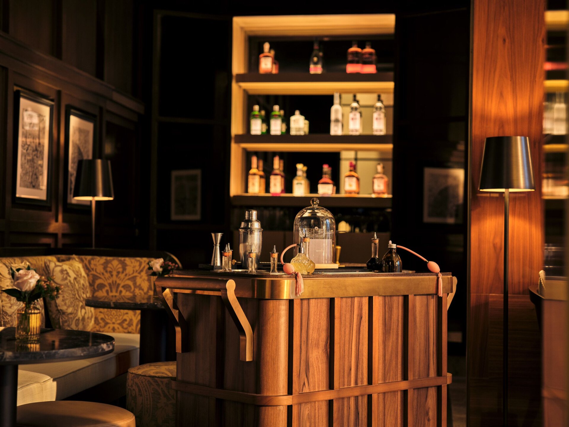 Bitter Honey's table side trolley, where cocktails are made fresh. Image credit: The Lana, Dorchester Collection